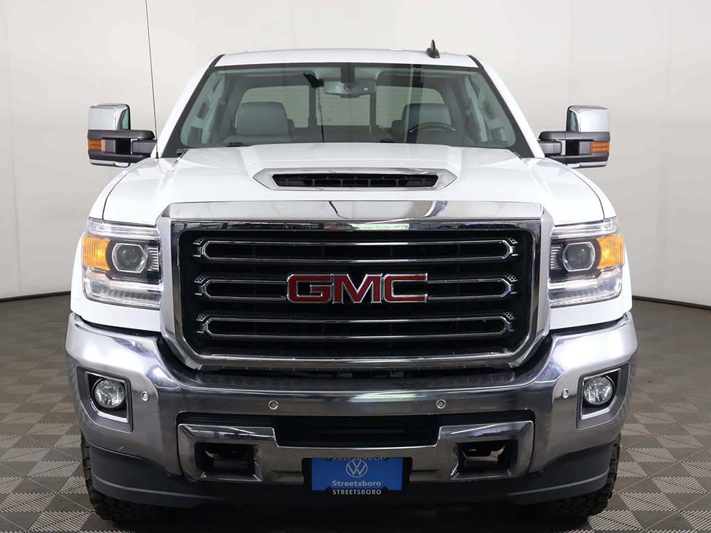 Used 2019 GMC Sierra 2500 SLT w/ Duramax Plus Package AWD/4WD image 10