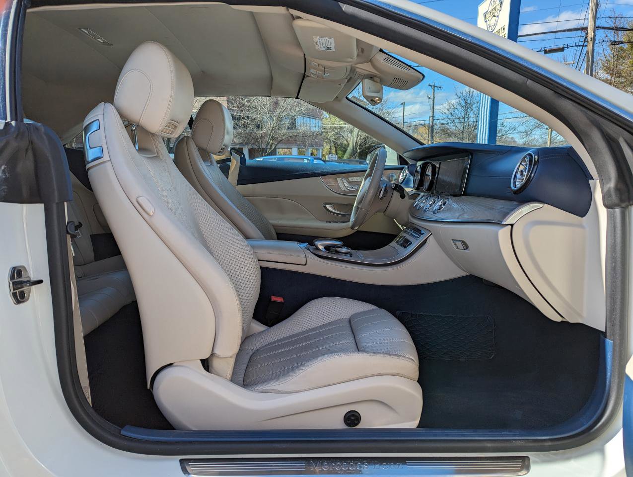 Used 2018 Mercedes-Benz E 400 Cabriolet w/ Premium 2 Package (Q02) image 33