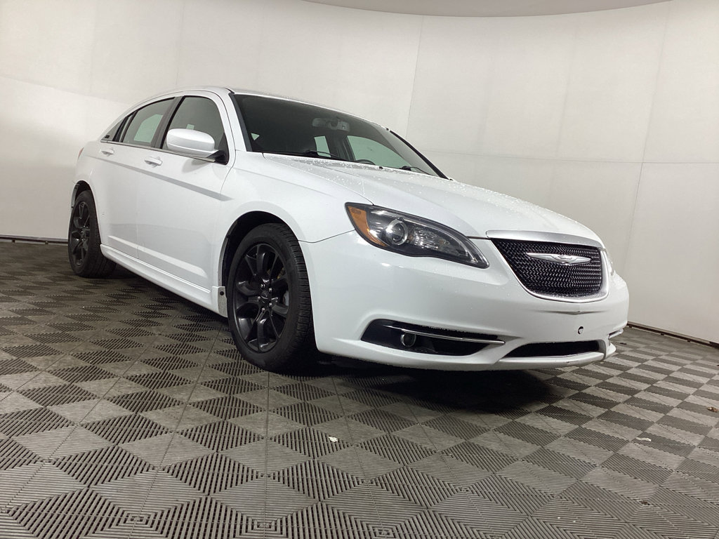 Used 2014 Chrysler 200 Limited w/ Sun/Sound Group