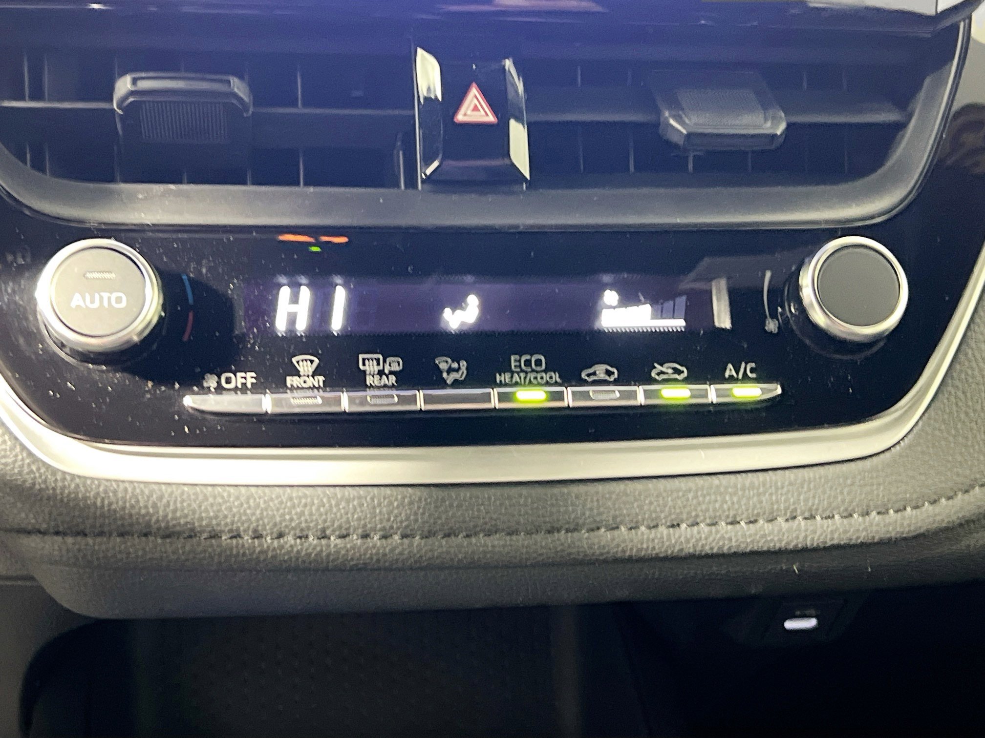 Used 2025 Toyota Corolla SE image 27