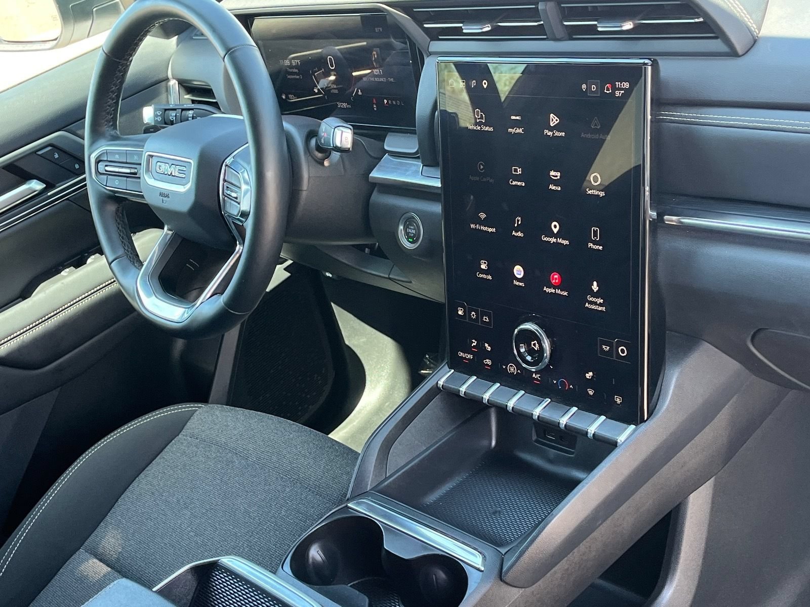 Used 2025 GMC Terrain Elevation FWD image 9
