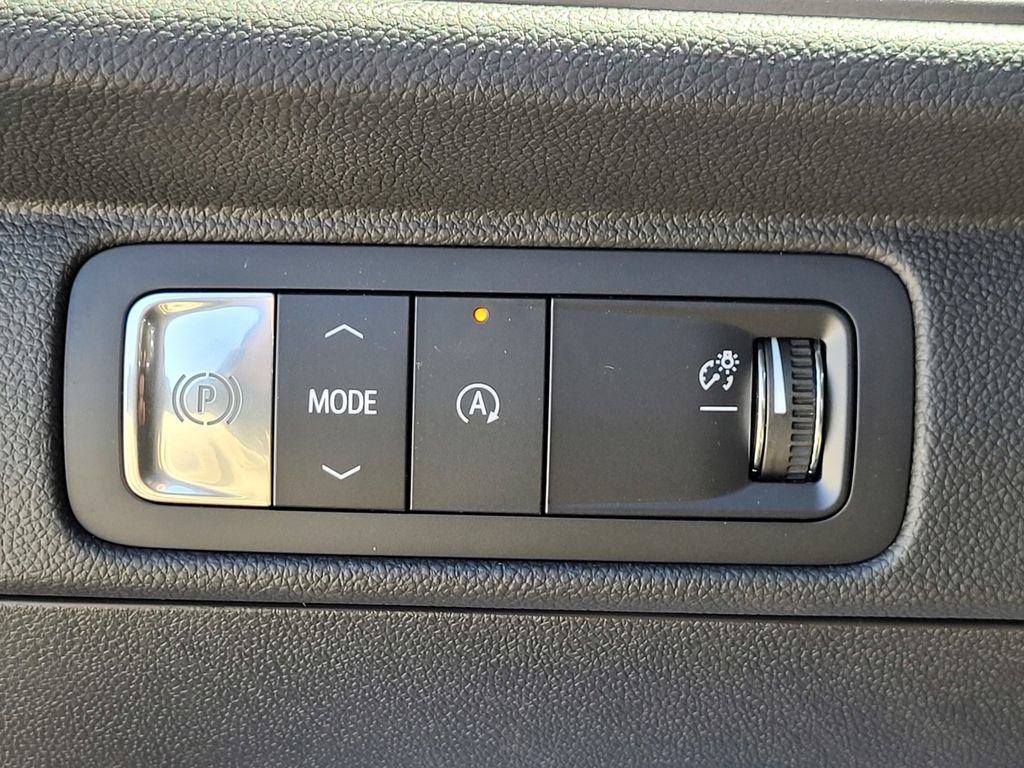 New 2026 Chevrolet Traverse LT w/ Enhanced Driving Package FWD image 22
