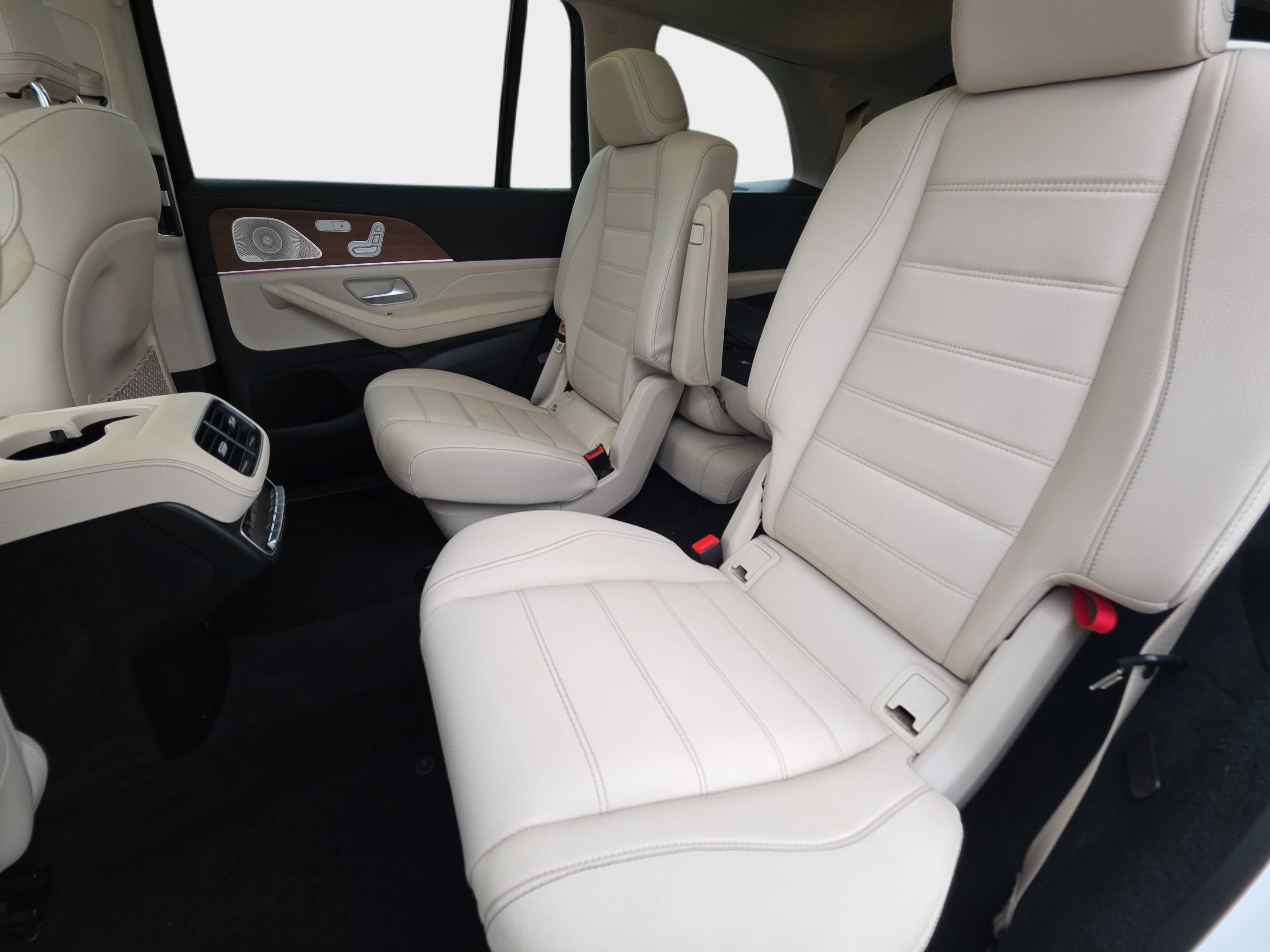 Used 2024 Mercedes-Benz GLS 450 4MATIC image 16