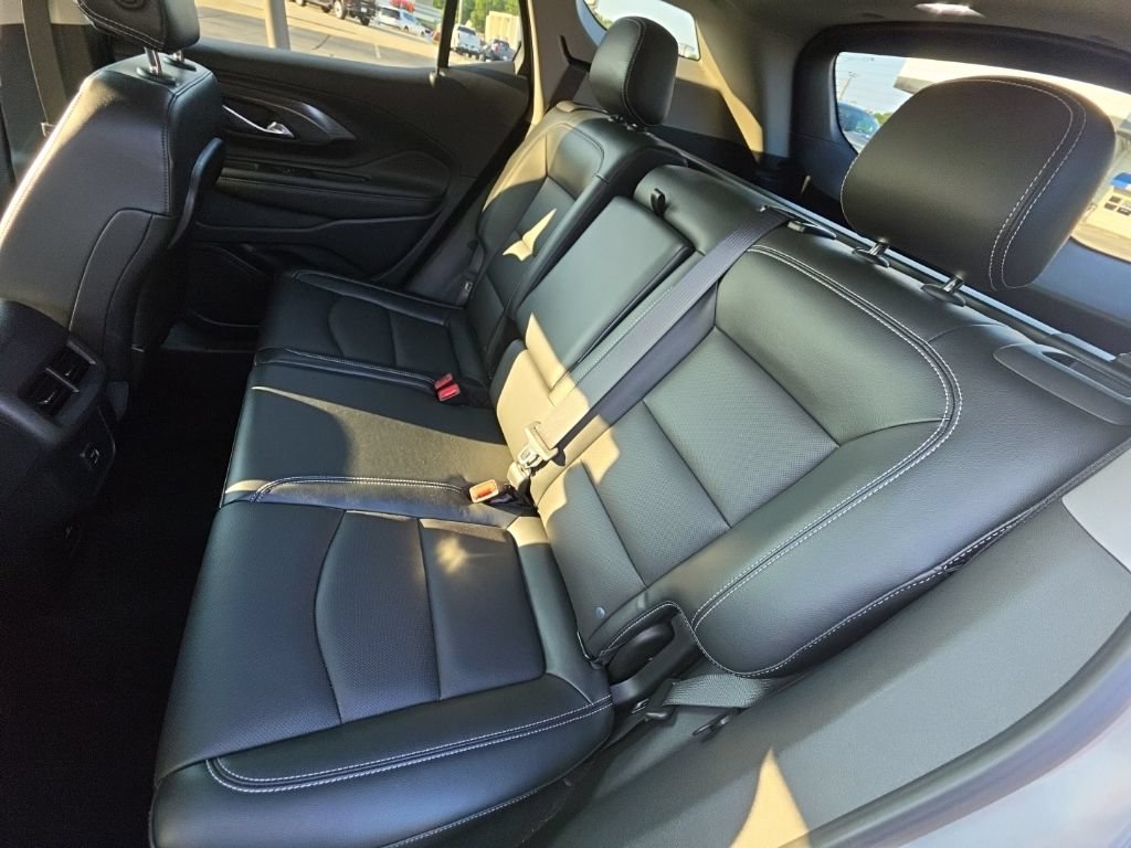 Certified 2023 GMC Terrain SLT w/ Infotainment Package II FWD image 19