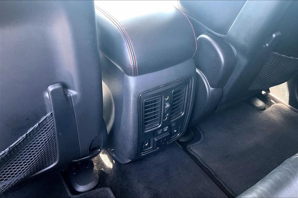 Used 2018 Dodge Durango GT AWD/4WD image 35