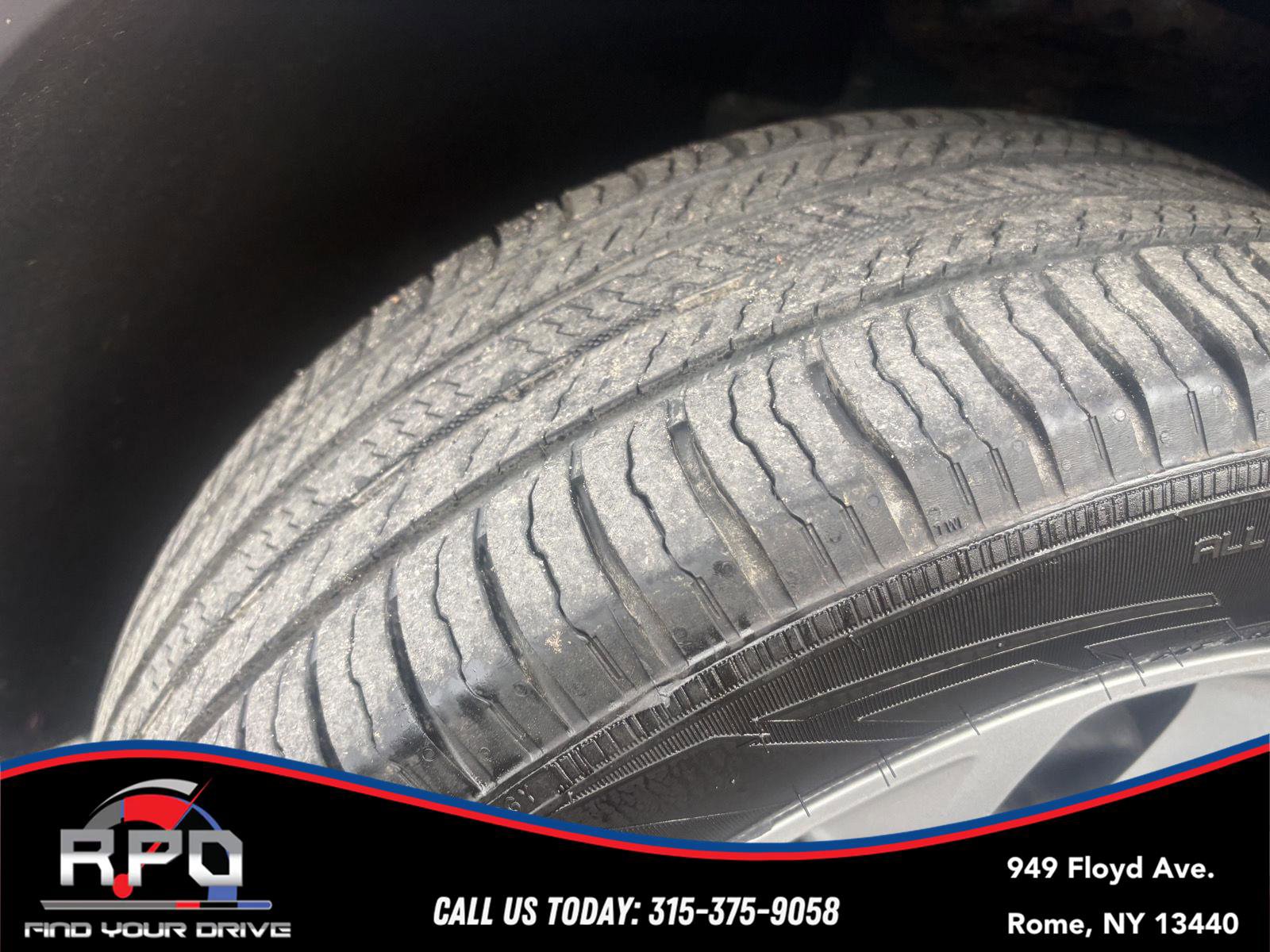 Used 2021 Buick Encore GX Preferred w/ Cold Weather Comfort Package AWD/4WD image 11