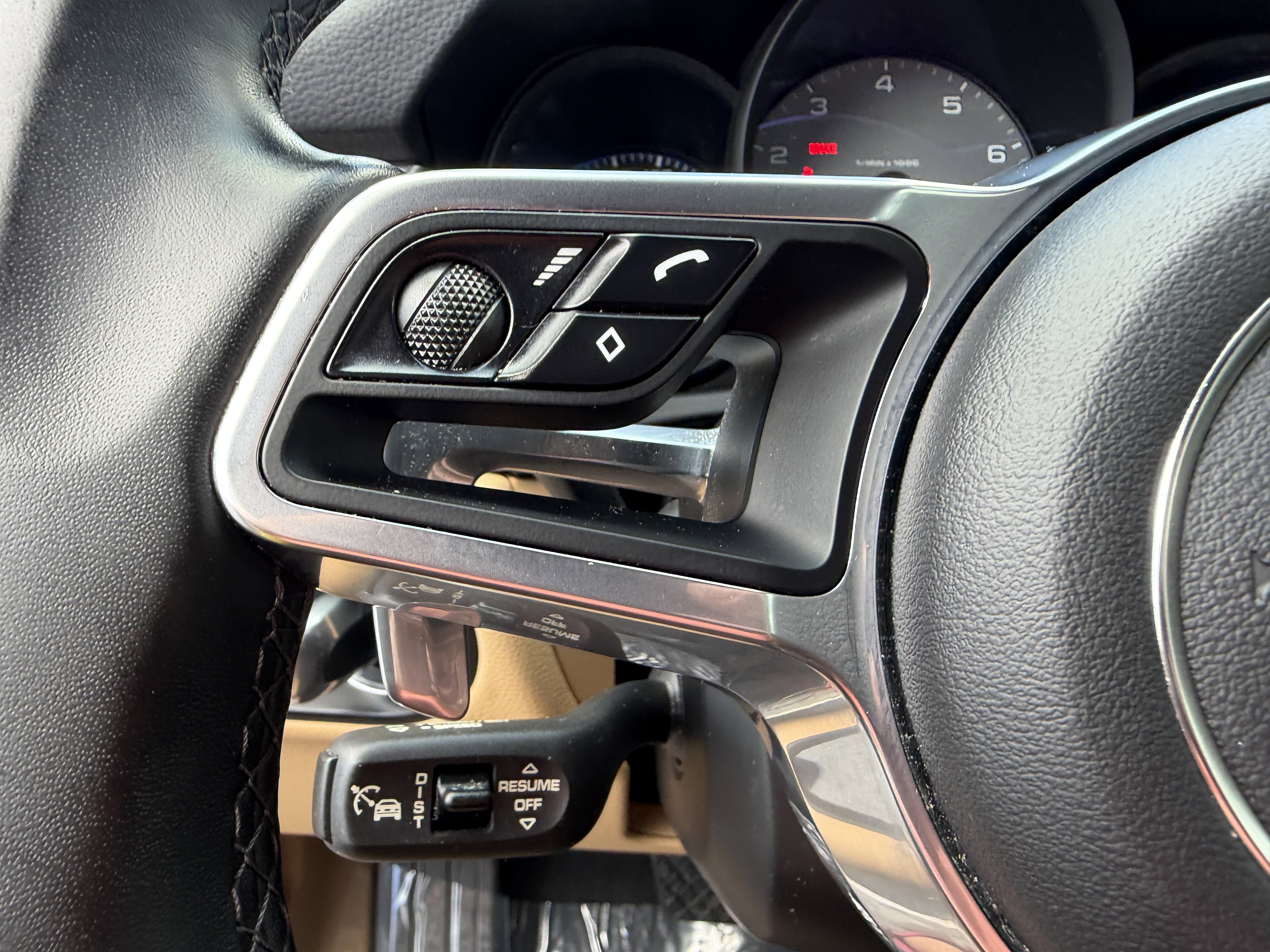 Used 2018 Porsche Macan S AWD/4WD image 28