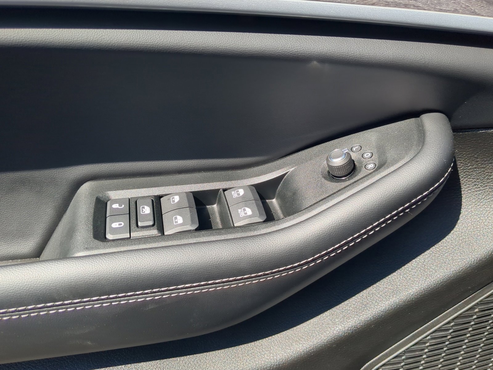 New 2025 Jeep Grand Cherokee Limited w/ Trailer Tow Package image 16