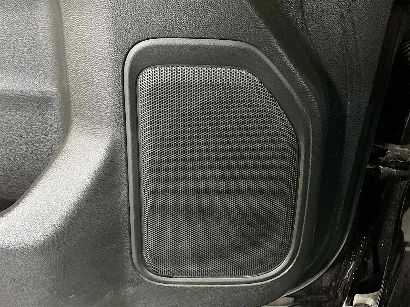 Used 2022 Chevrolet Silverado 1500 RST image 18