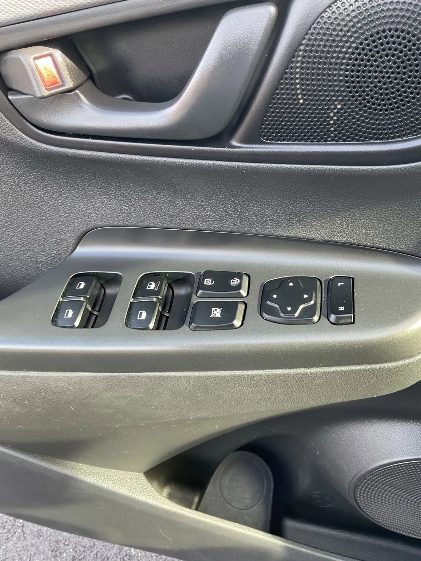 Used 2021 Hyundai Kona SE image 22