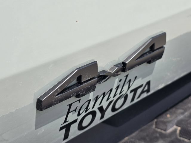 New 2026 Toyota Tundra SR5 w/ TRD Off-Road Premium Package AWD/4WD image 11