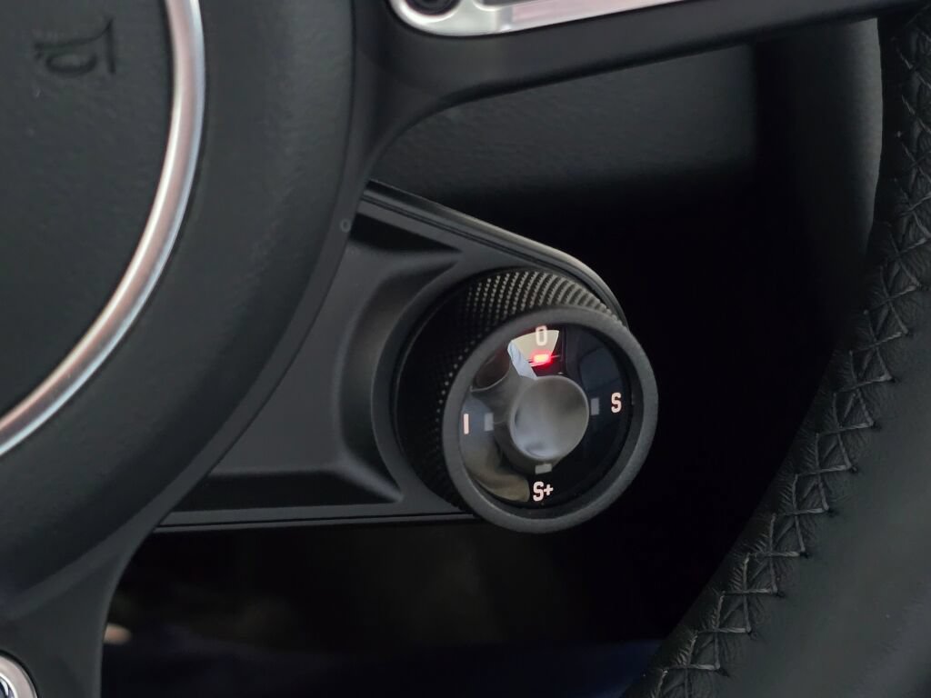 Certified 2025 Porsche 718 Cayman RWD image 36