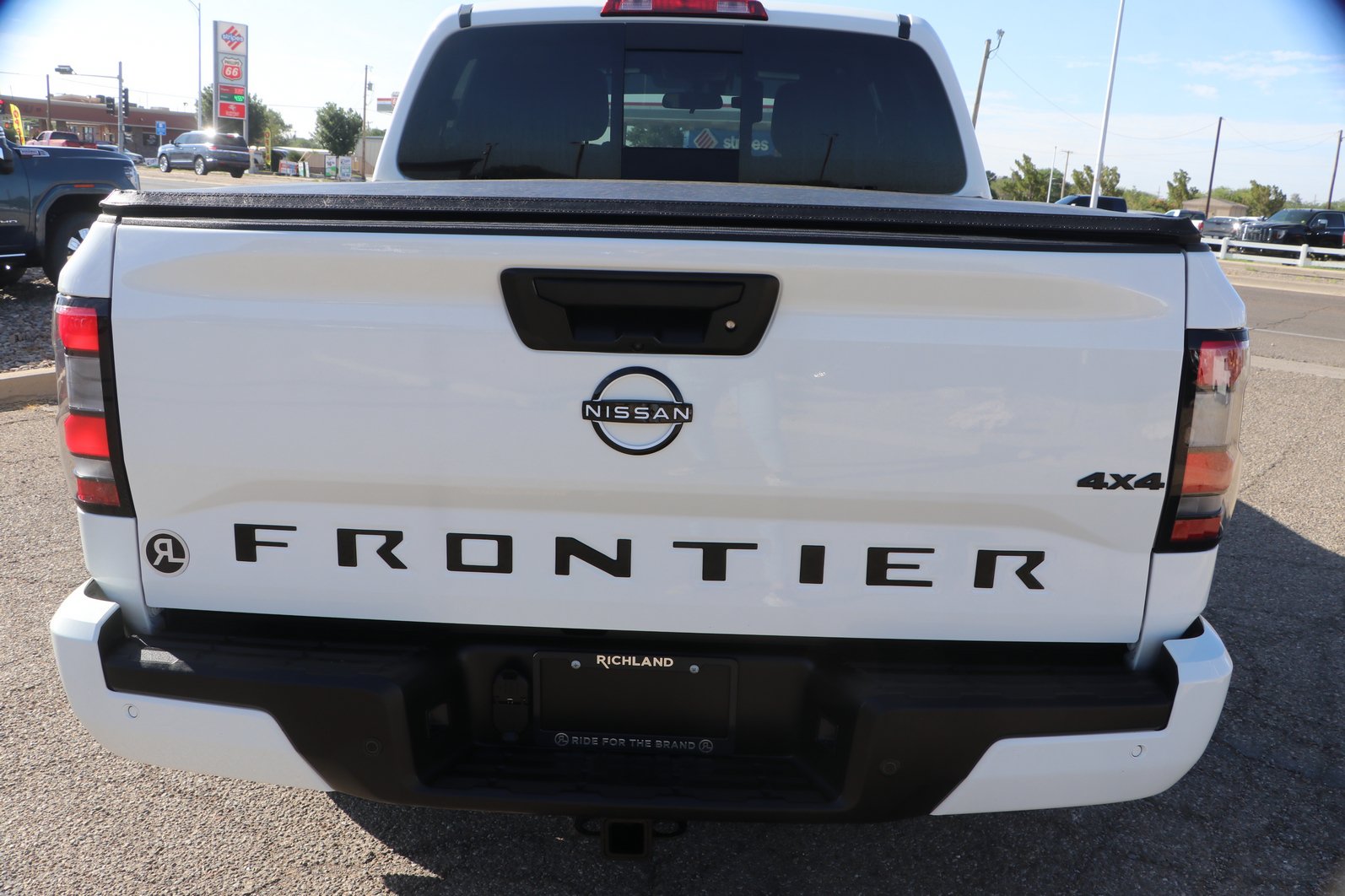 Used 2026 Nissan Frontier SV w/ SV Convenience Package AWD/4WD image 6