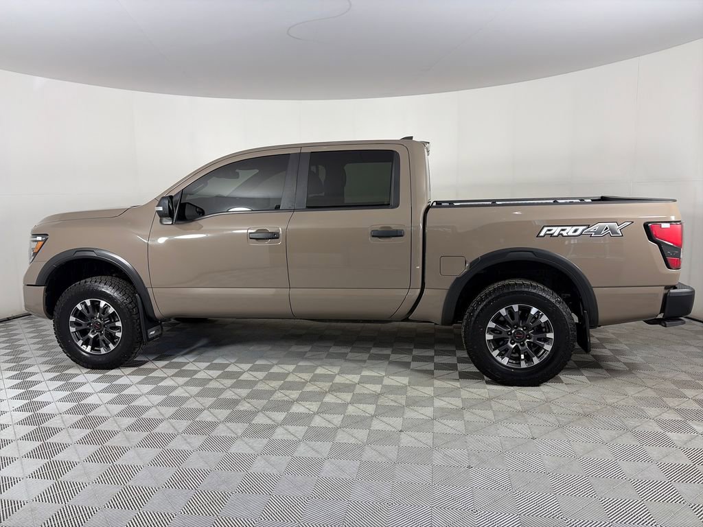 Used 2022 Nissan Titan PRO-4X w/ Pro-4x Convenience Package image 4
