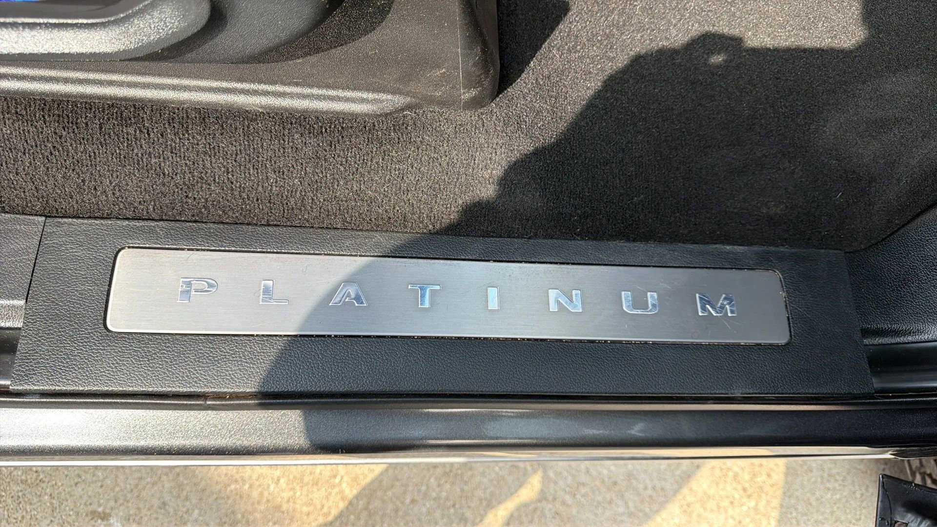 Used 2019 Ford F450 Platinum w/ Platinum Ultimate Package AWD/4WD image 18
