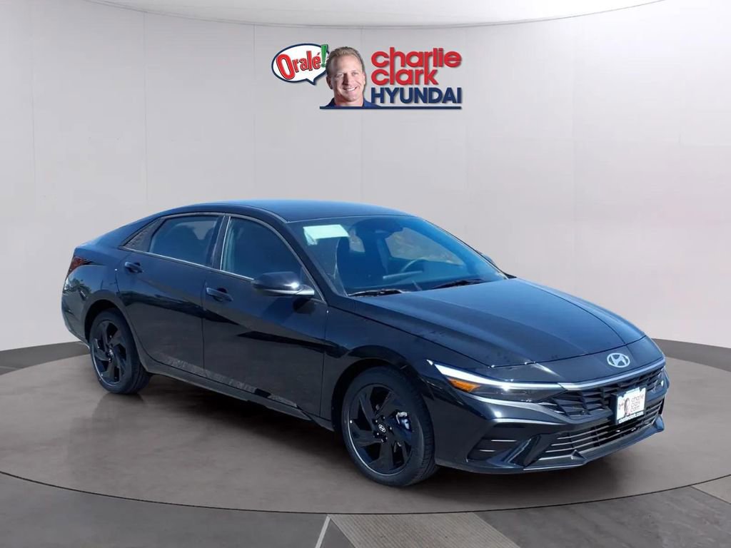 New 2026 Hyundai Elantra Sport FWD image 7