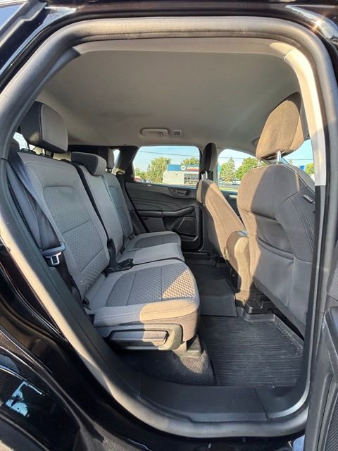 Used 2022 Ford Escape SE image 15