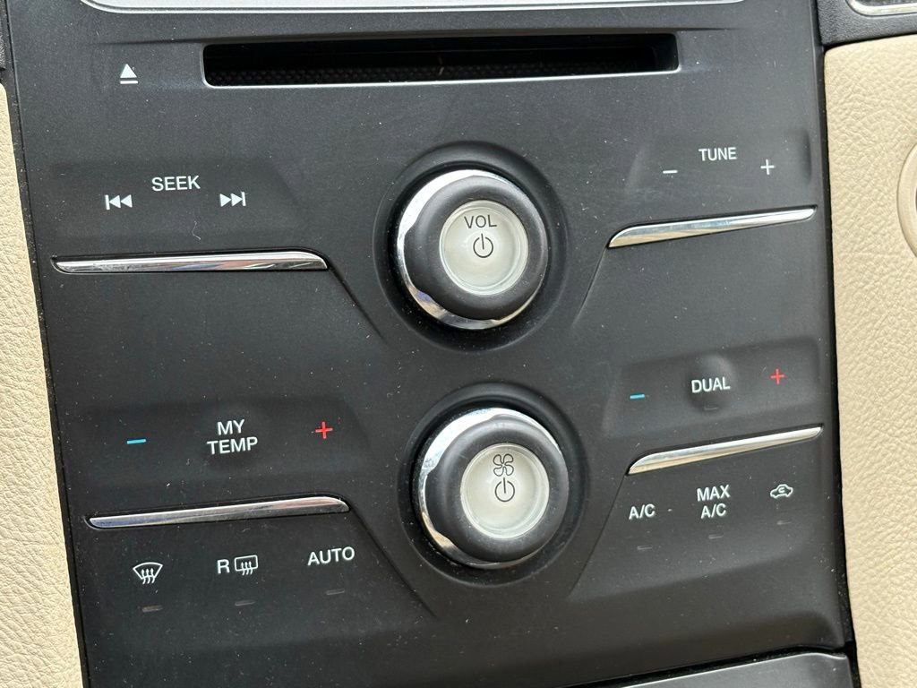 Used 2017 Ford Taurus SEL w/ Equipment Group 201A image 13