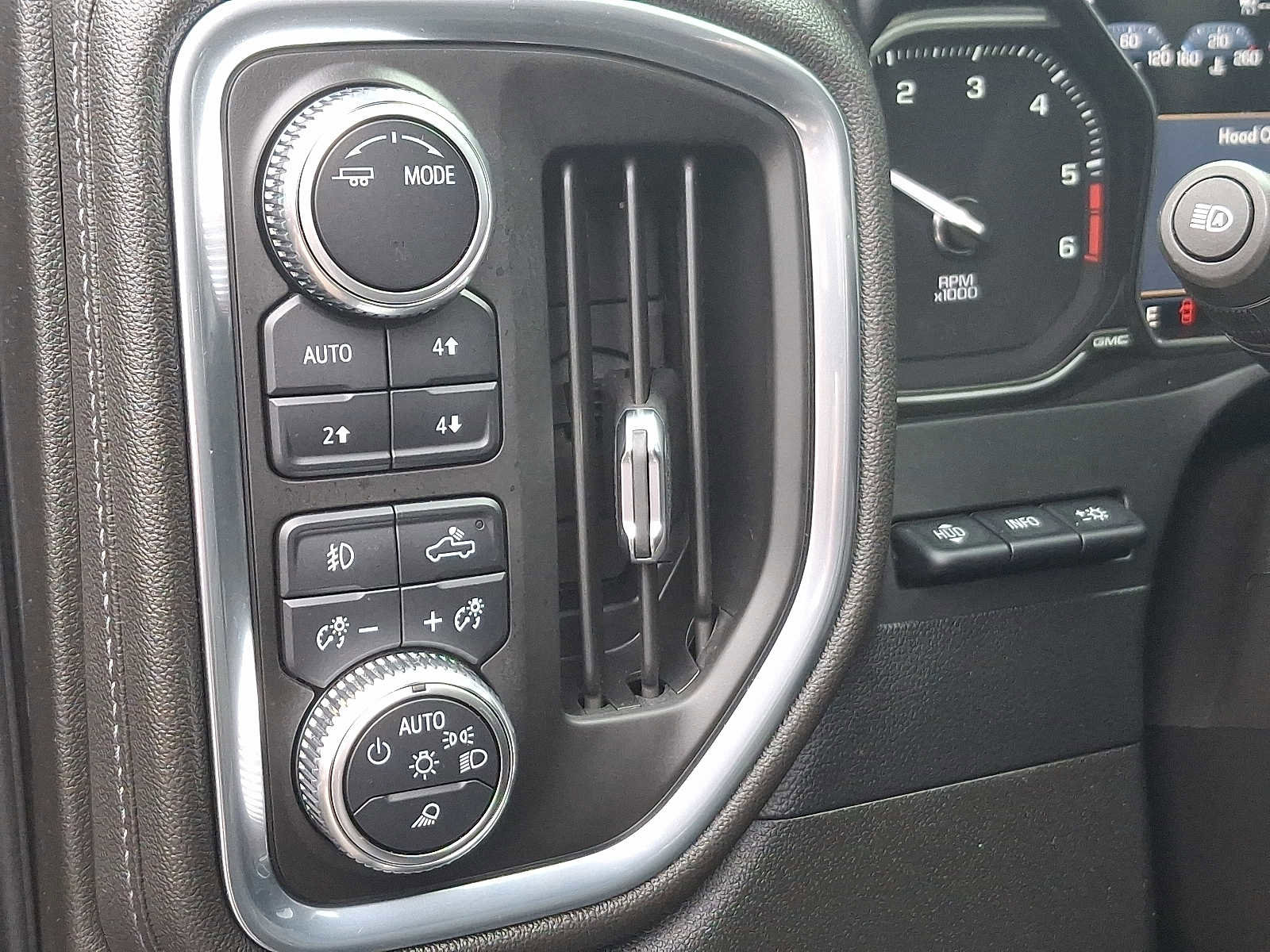 Used 2022 GMC Sierra 1500 Denali w/ Denali Reserve Package image 31