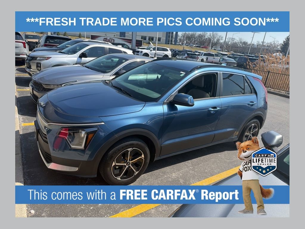 Certified 2025 Kia Niro EX image 1