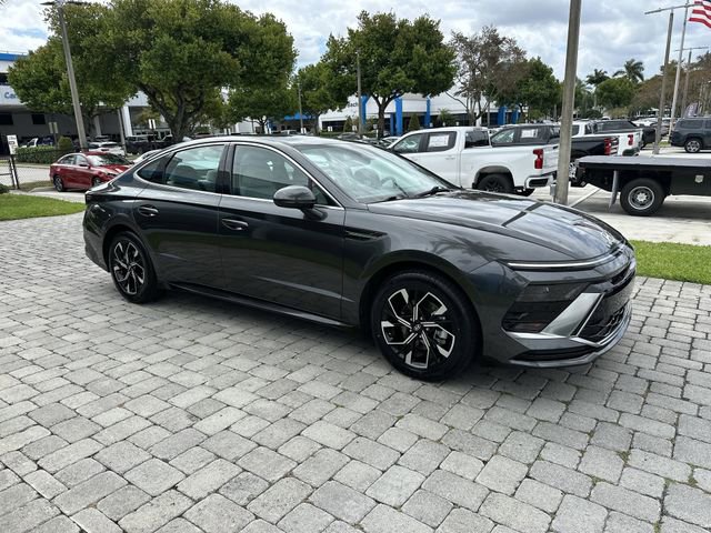Used 2025 Hyundai Sonata SEL FWD image 32