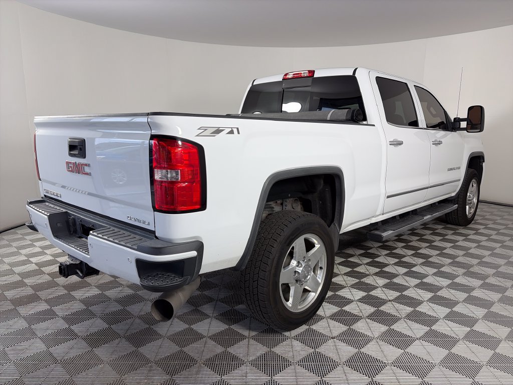 Used 2015 GMC Sierra 2500 Denali w/ Duramax Plus Package AWD/4WD image 7