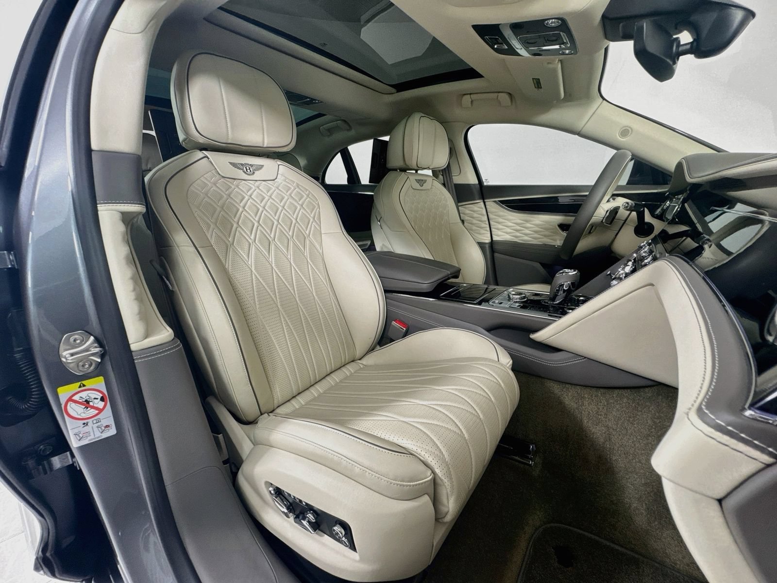 Certified 2022 Bentley Flying Spur W12 AWD/4WD image 29