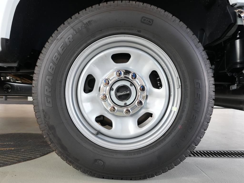 New 2025 Ford F350 XL w/ XL Chrome Package image 19