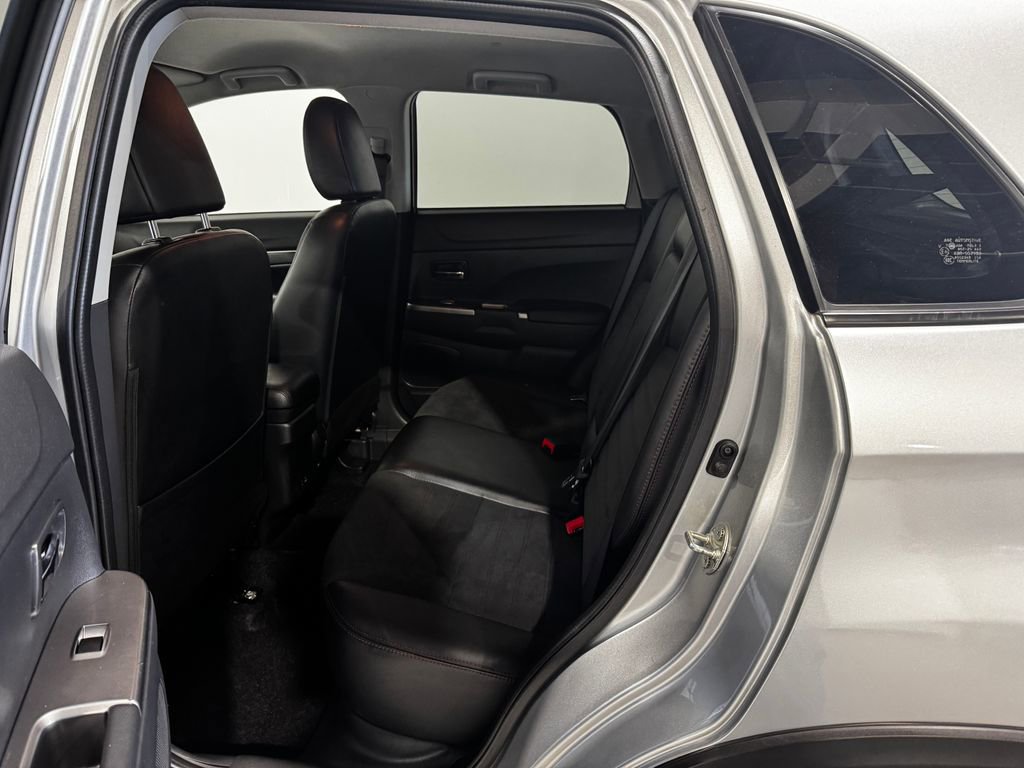 Used 2022 Mitsubishi Outlander Sport SE image 19