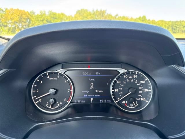 Used 2025 Nissan Altima 2.5 SV FWD image 11