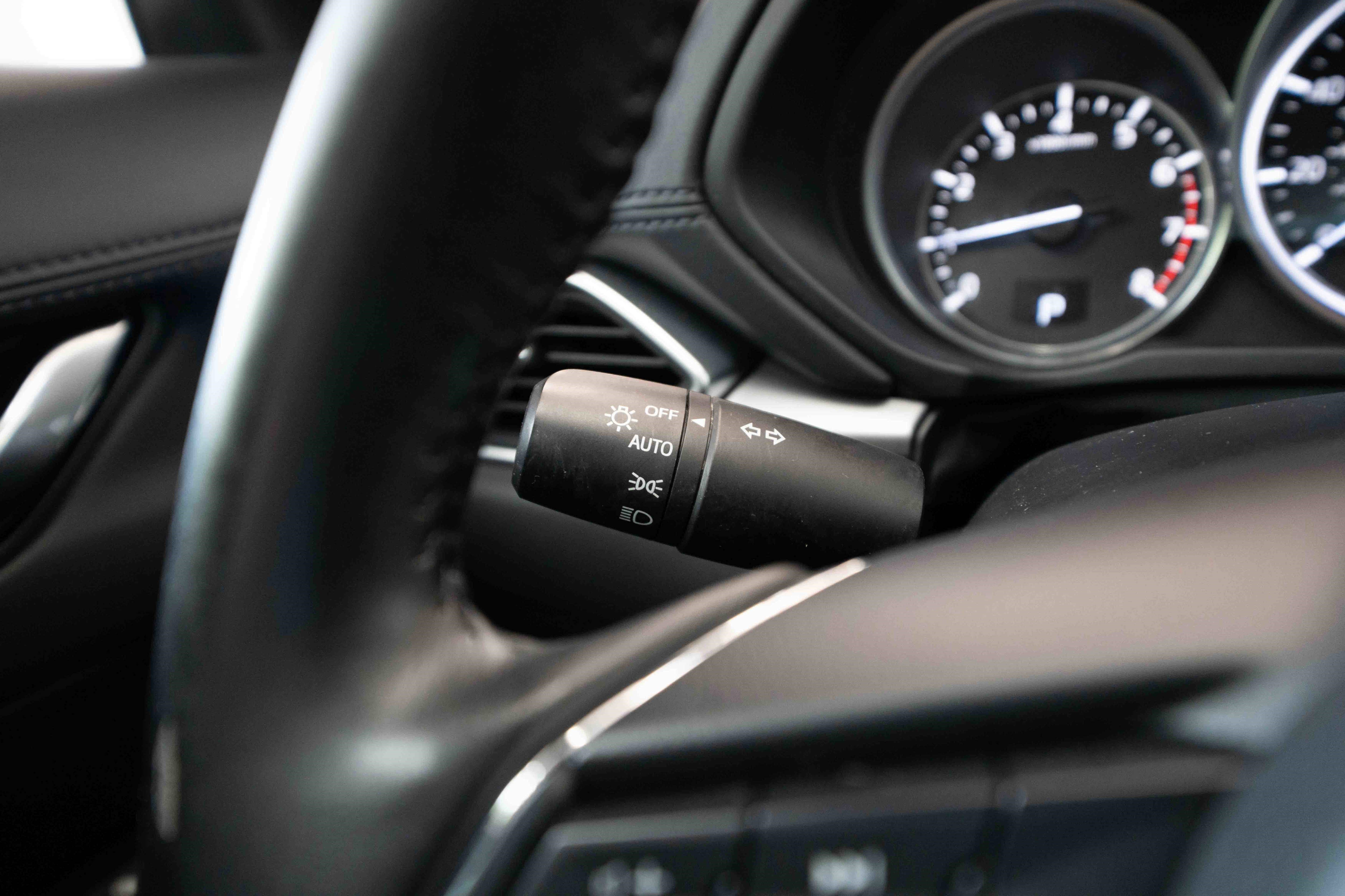 Used 2018 MAZDA CX-5 Touring image 13