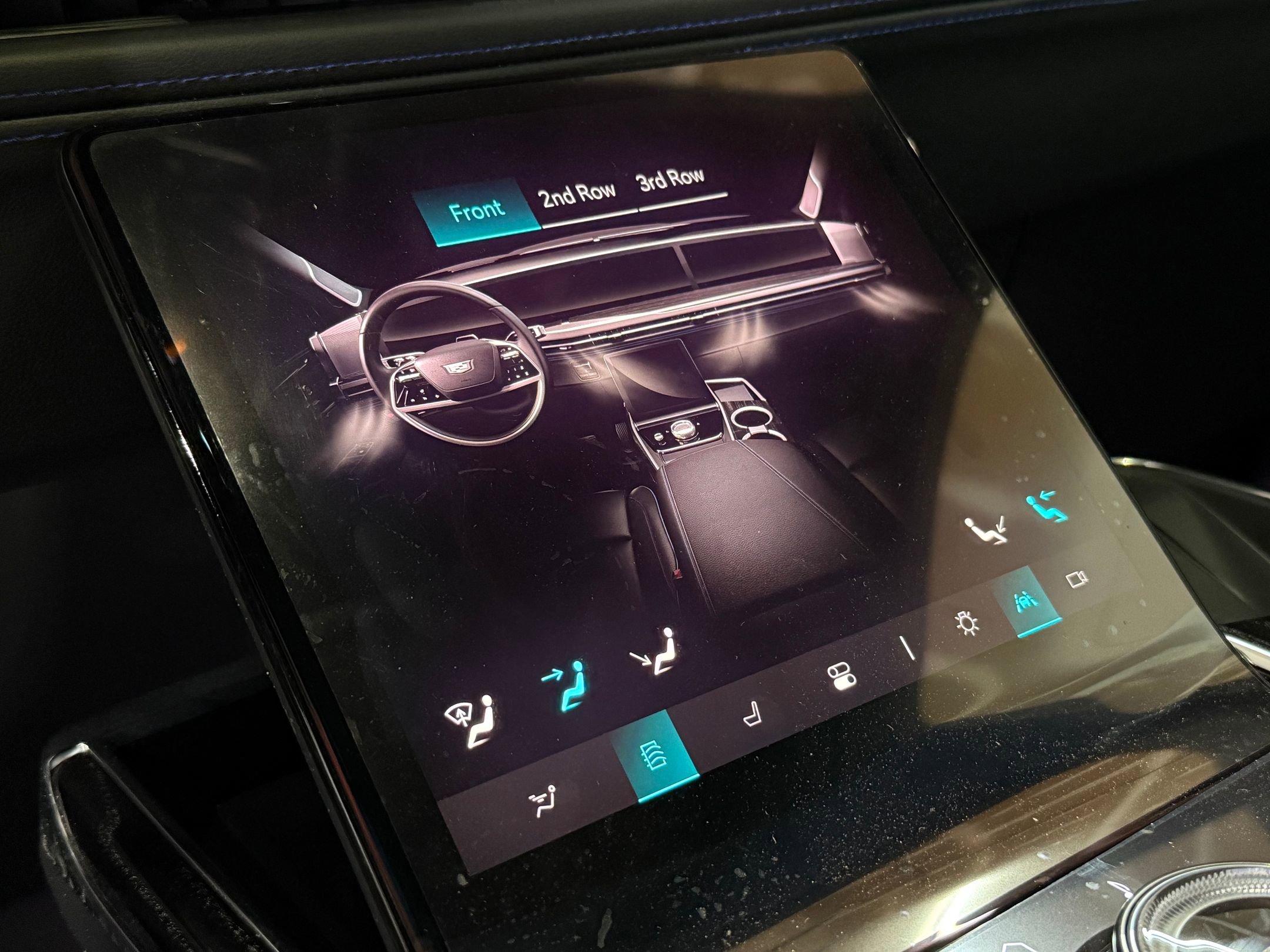 New 2026 Cadillac Escalade IQ Sport 1 w/ LPO, Floor Liner Package image 31