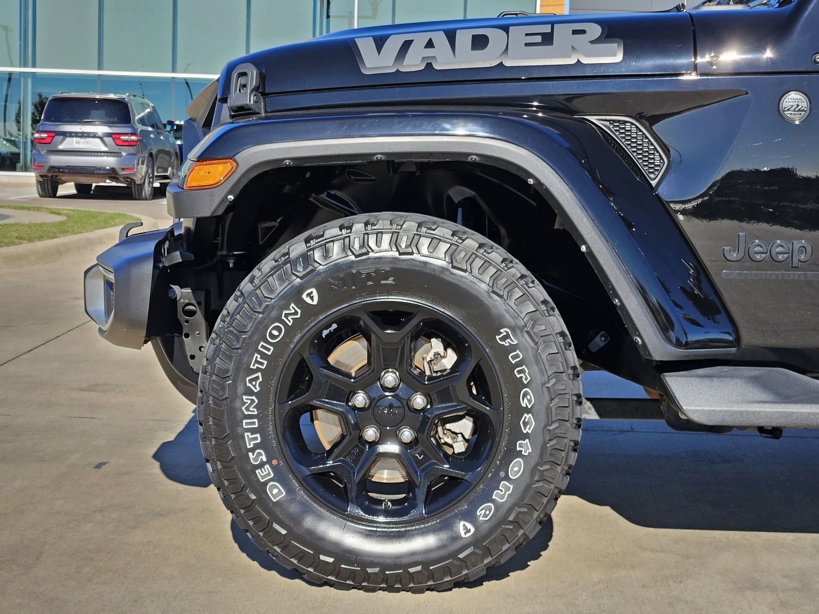 Used 2023 Jeep Gladiator Sport image 11