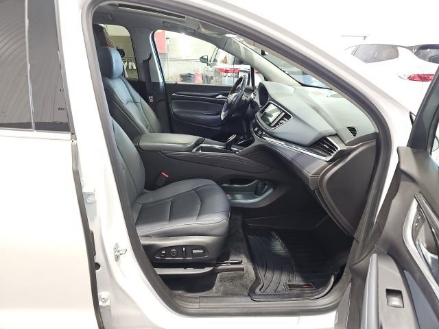 Used 2021 Buick Enclave Premium w/ Sun and Sites Package image 28