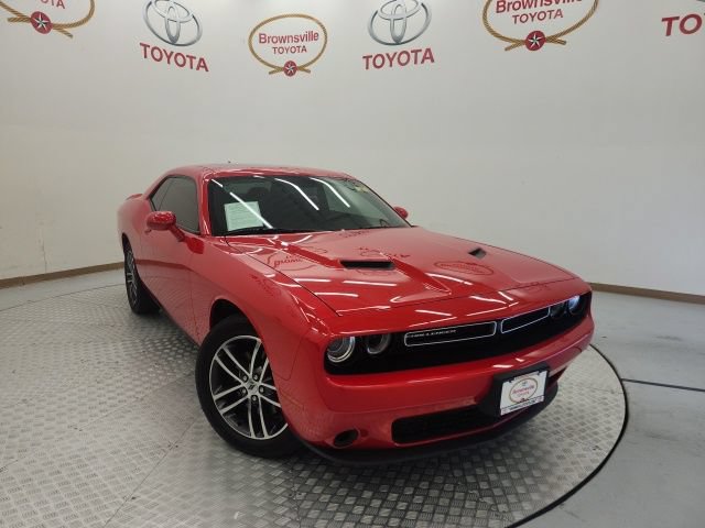 Used 2019 Dodge Challenger SXT w/ Cold Weather Group