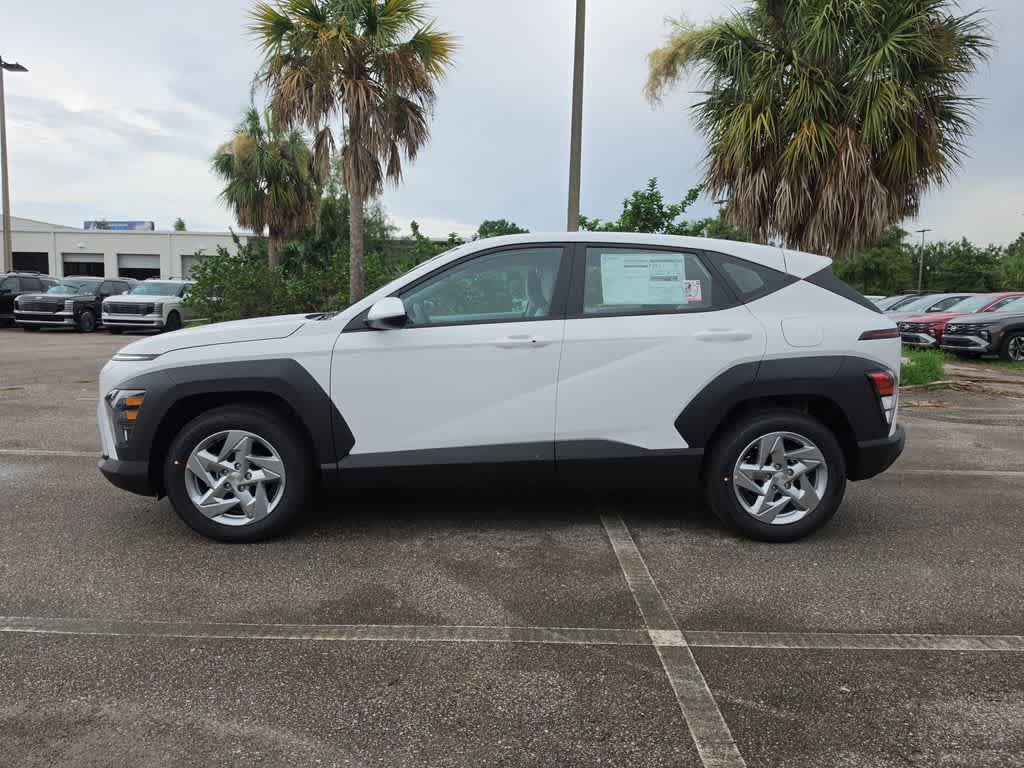New 2027 Hyundai Kona SE FWD image 3