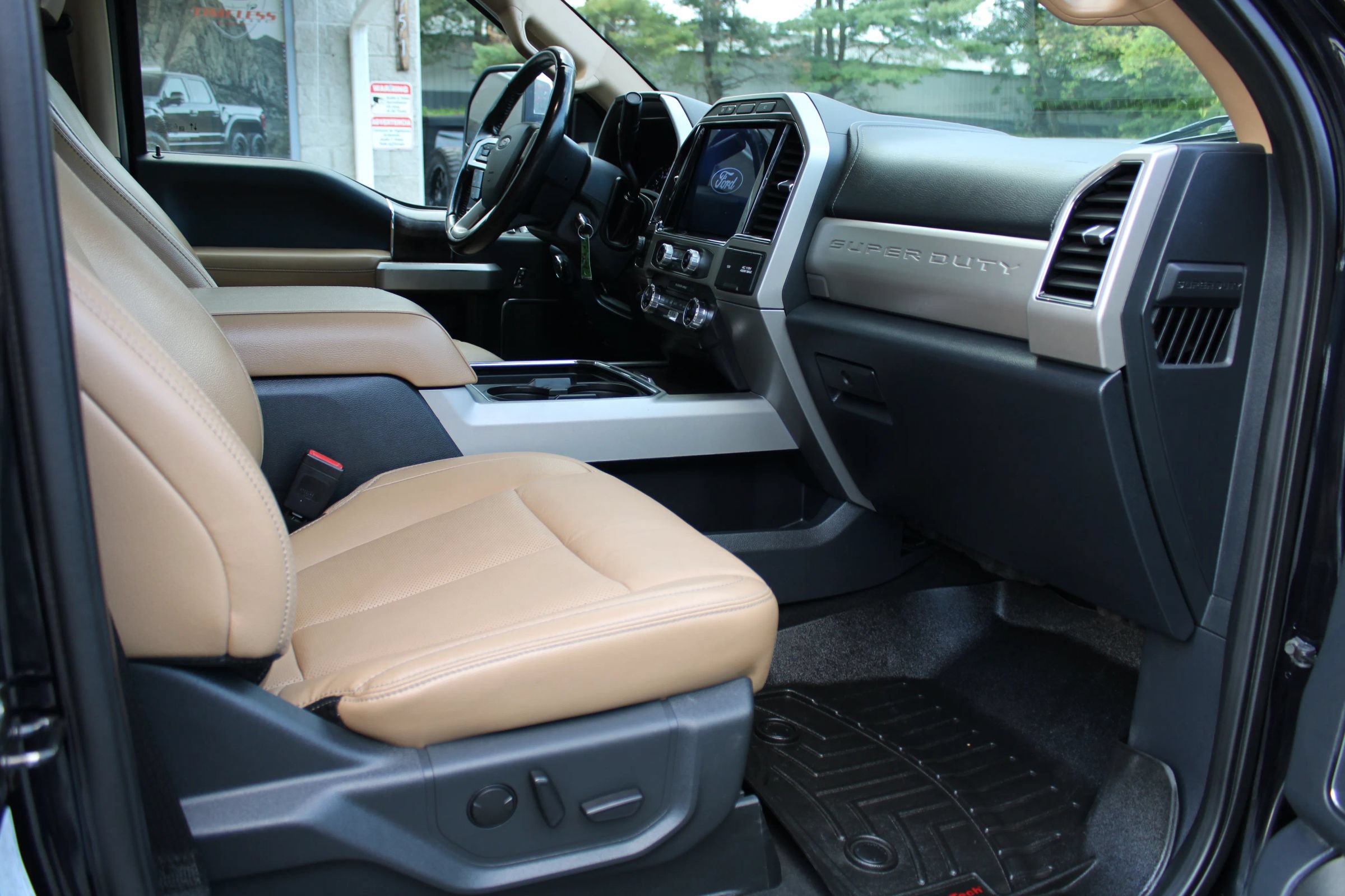 Used 2022 Ford F250 Lariat w/ Chrome Package AWD/4WD image 16