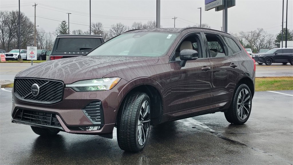 New 2026 Volvo XC60 B5 Plus w/ Climate Package image 6