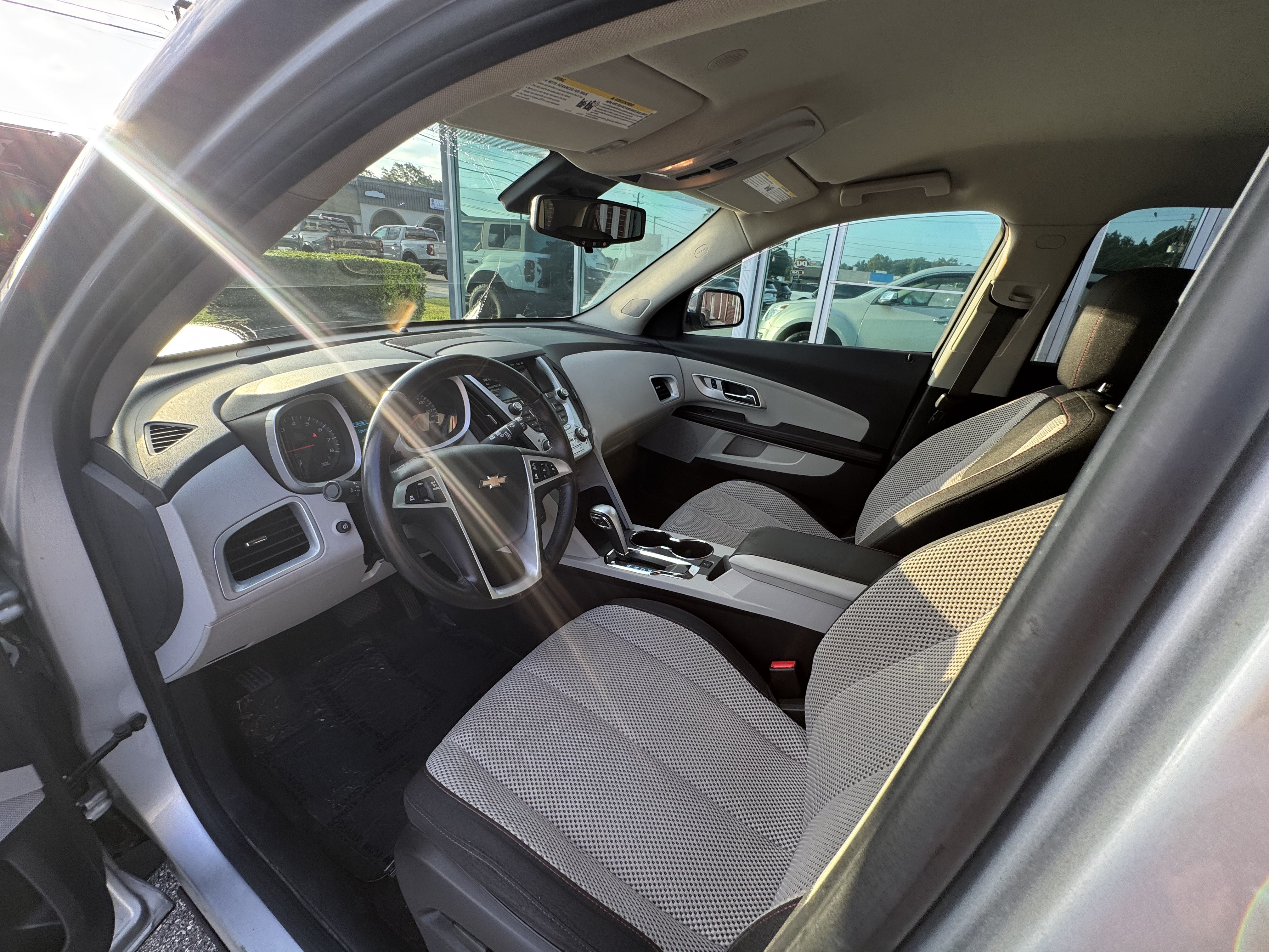 Used 2015 Chevrolet Equinox LT w/ Driver Convenience Package FWD image 7
