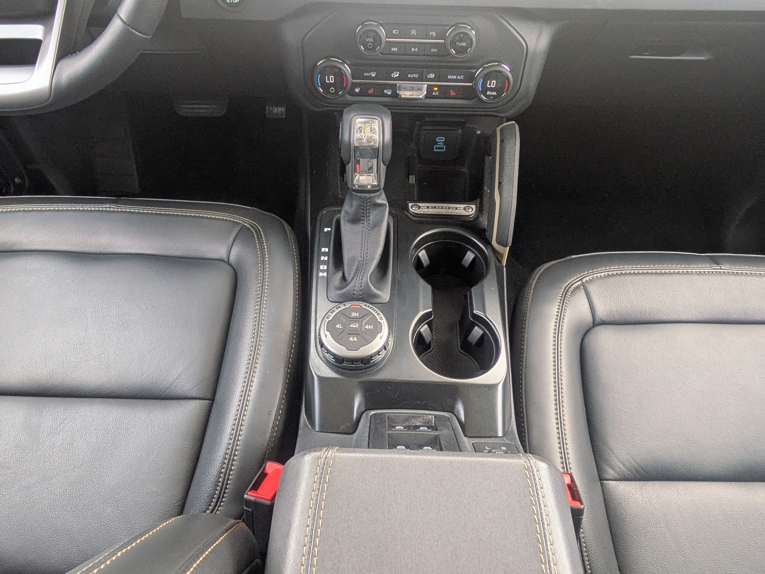 Used 2025 Ford Bronco Badlands AWD/4WD image 18