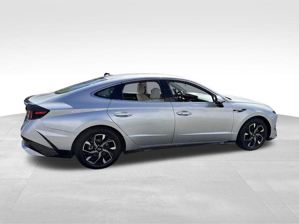 Used 2024 Hyundai Sonata SEL FWD image 11