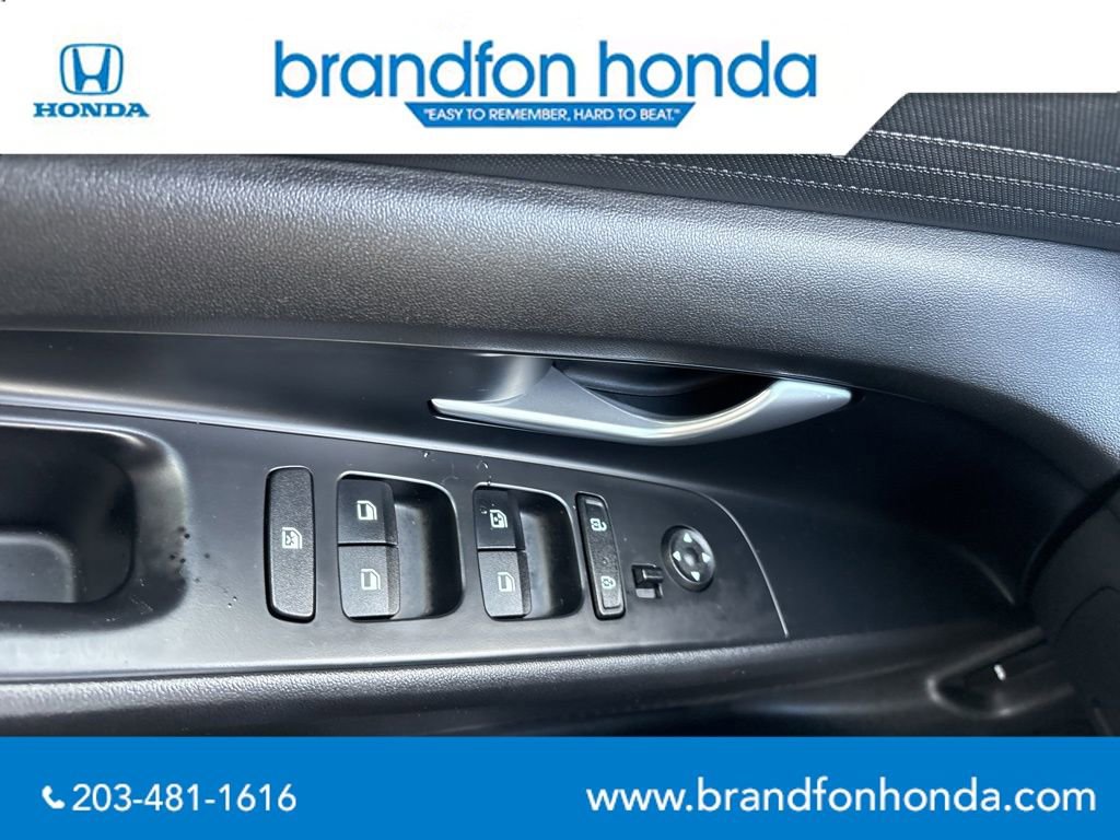 Used 2023 Hyundai Elantra SEL image 13