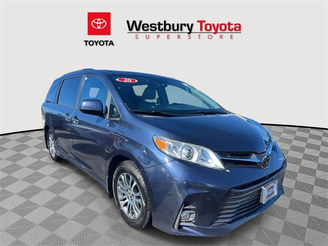 Certified 2020 Toyota Sienna XLE image 1