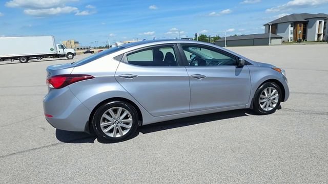 Used 2015 Hyundai Elantra SE w/ Option Group 03 FWD image 8