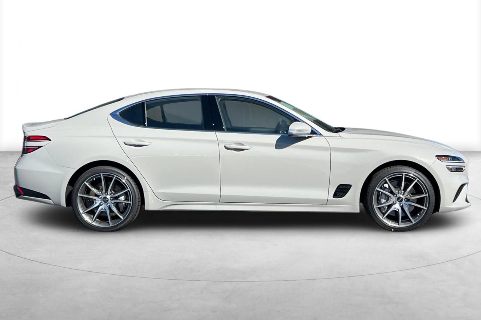 Used 2026 Genesis G70 2.5T image 8