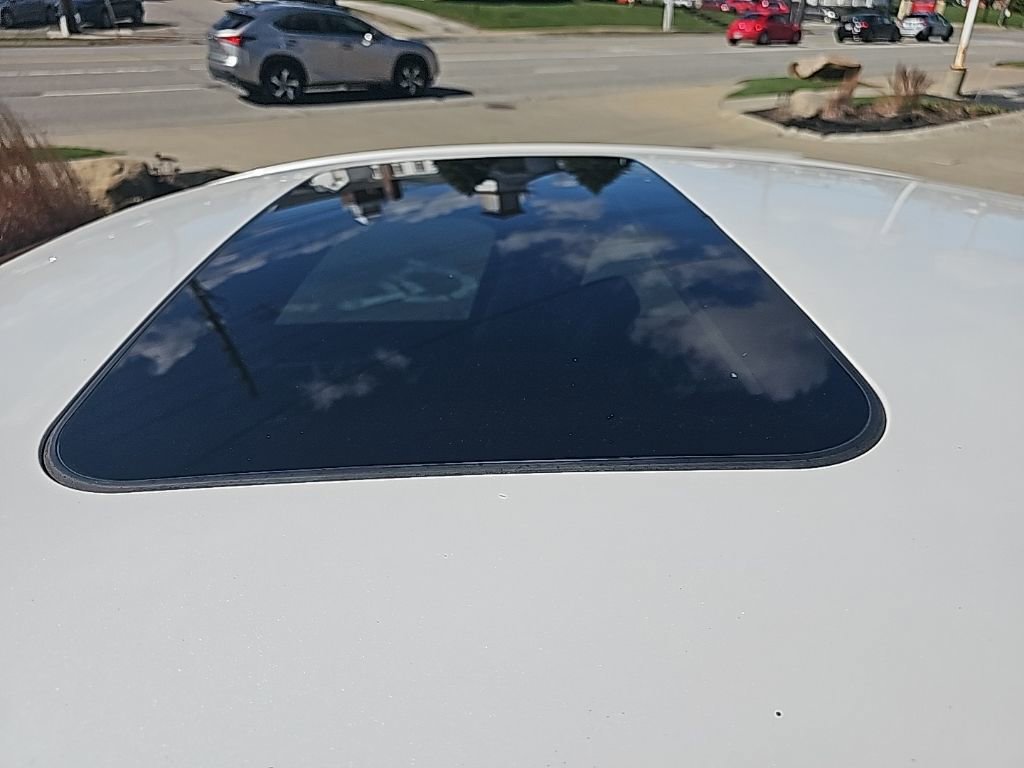 Used 2013 Ford Fusion Titanium w/ Titanium Driver Assist Pkg image 10