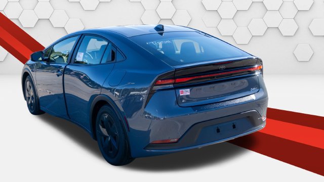 New 2027 Toyota Prius LE FWD image 3