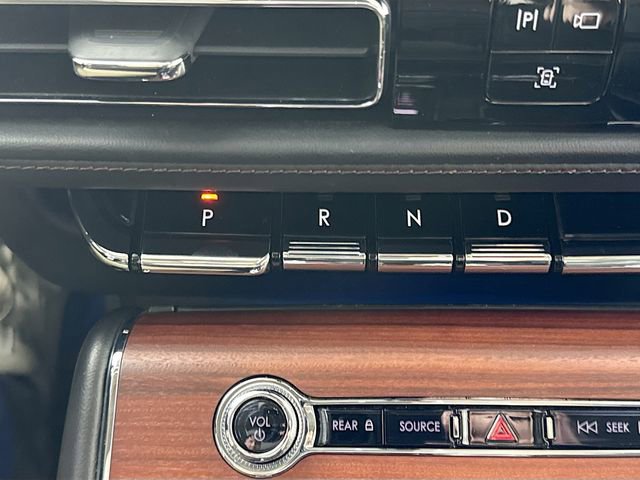 Used 2022 Lincoln Aviator Grand Touring w/ Equipment Group 301A image 17