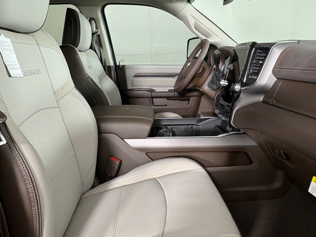 New 2026 RAM 2500 Laramie AWD/4WD image 14