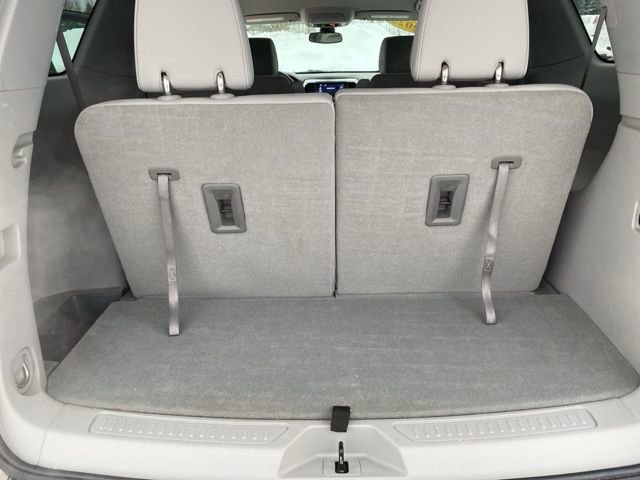 Used 2023 GMC Acadia SLT w/ Trailering Package image 28